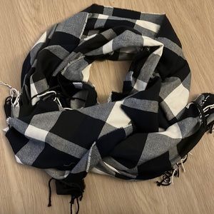 Buffalo check scarf